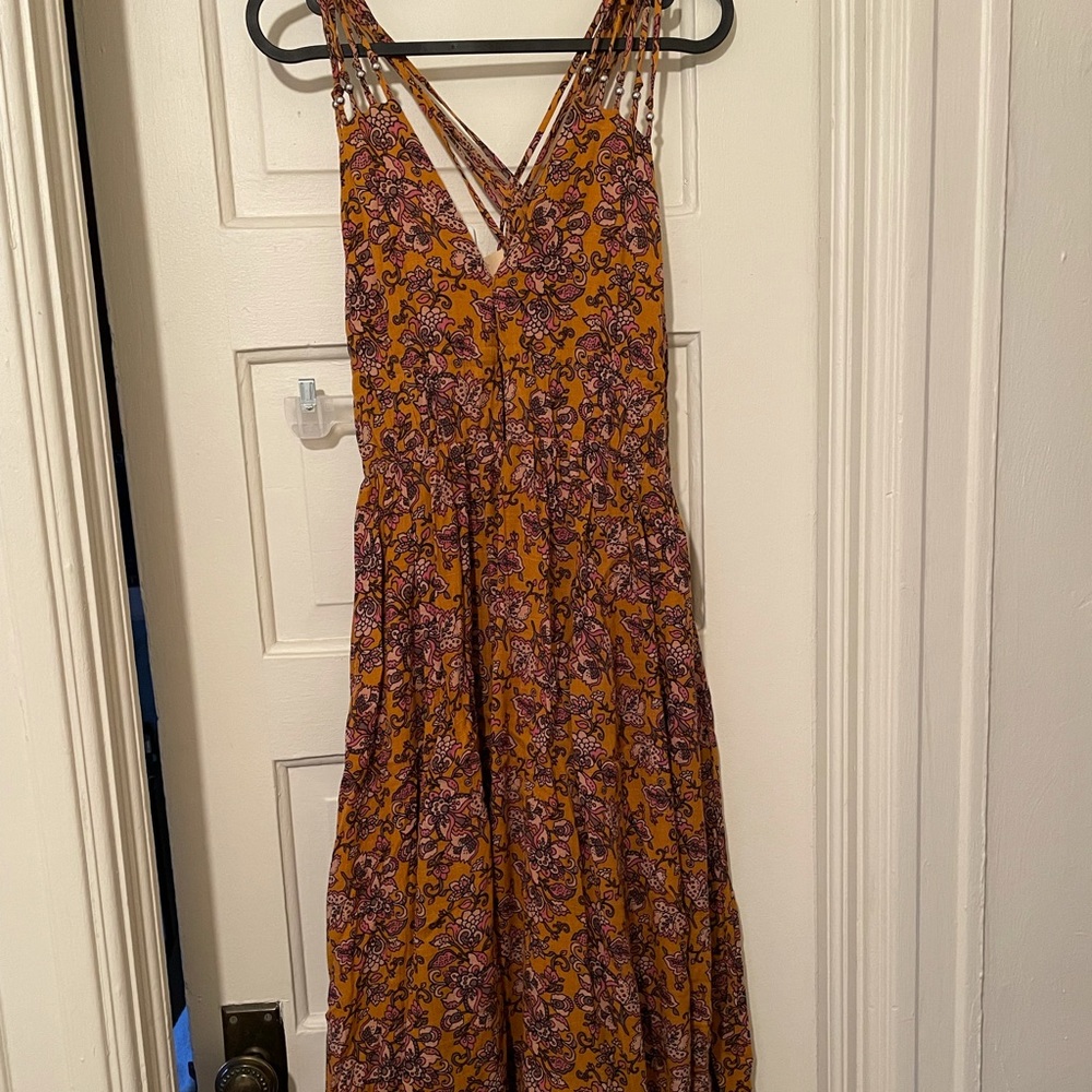 3/$75 ☀️Maxi marigold floral dress hi-low small